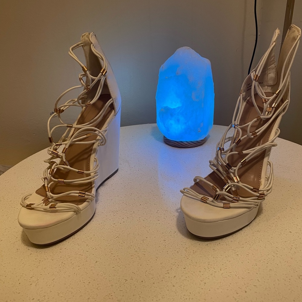 White wedges with gold